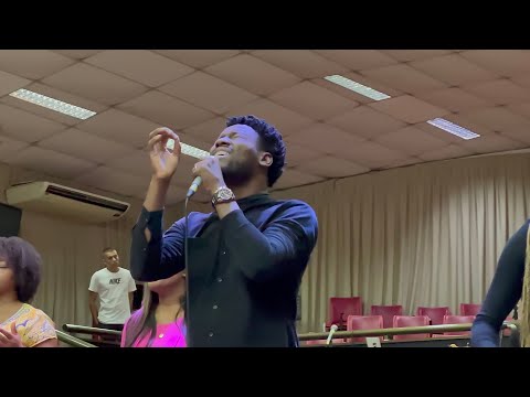 ELE É DIFERENTE DEMAIS NA ADORAÇÃO 😭 - Família Wesley