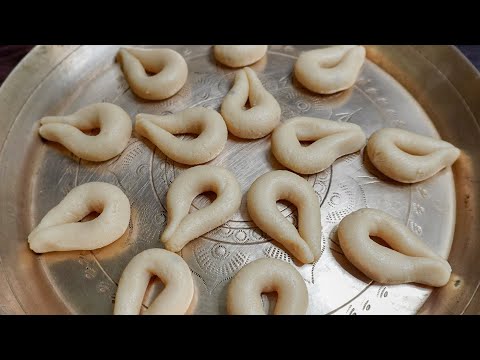 Gujiya Sandesh | Bengali Style Gujiya Recipe | Gujiya Mishti | Milk Powder Sweets | Gujia Recipe