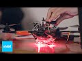 Intel crea un show de luces 3D usando 100 drones acompañados de una orquesta 