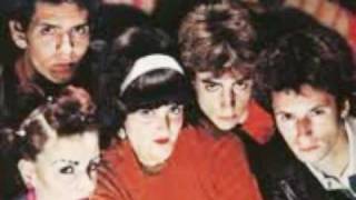 ALASKA & LOS PEGAMOIDES : OTRA DIMENSION