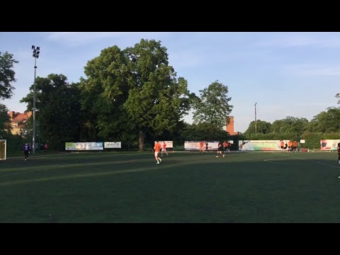 22.05 NG Engineering (czarne) - AC Polanka (pomarańczowe)