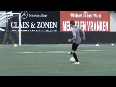 Felice Mazzu avant STVV - R.Charleroi S.C.