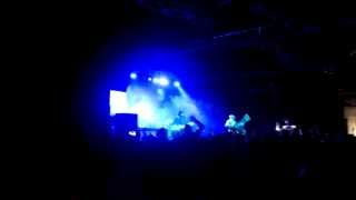 Best Places To Be A Mom - Taking Back Sunday (Live) (John Nolan-Lead Vocals)