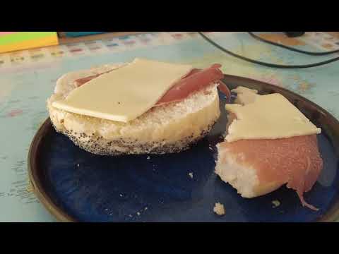 MongoTV_8409 - Min Frokost - MØLLEHJUL BOLLE Med ÆGTE SKINKE og OST