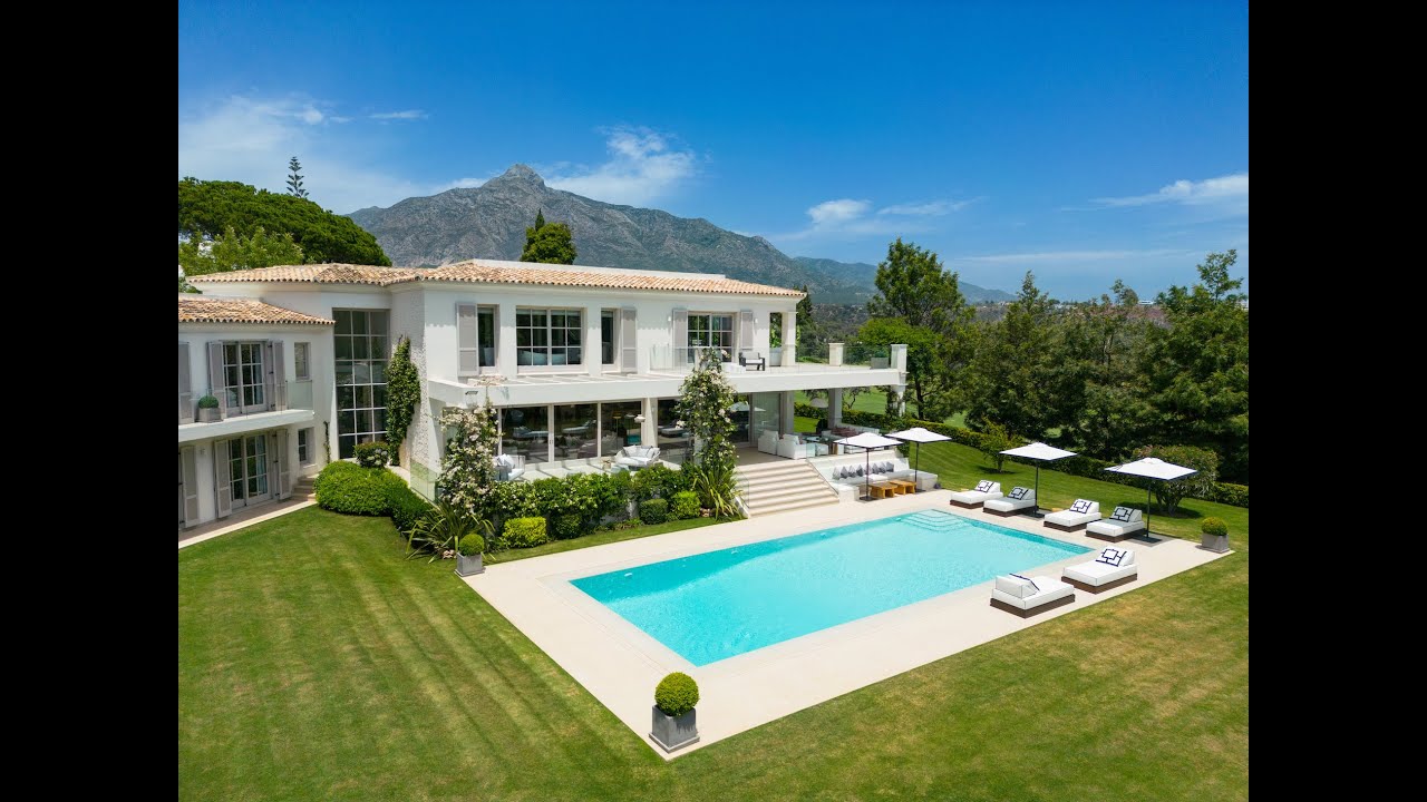 Stunning Villa with Luxe Amenities and Guest House for Sale in Aloha, Nueva Andalucia, Marbella