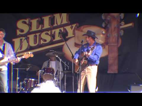 Ken Chainsaw Lindsay - Lights On The Hill with The Travelling Country Band