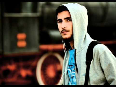 Video thumbnail for Kim Kalıyor Yanında