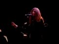 Patti Smith- Everybody wants 2 rule the world LIVE