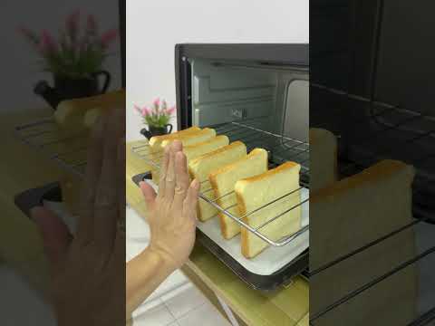Make Sure to Remember This Trick! How to Toast Bread in the Oven