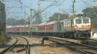preview picture of video 'Gatiman Express + August Kranti Rajdhani Express + Chennai Rajdhani Express'