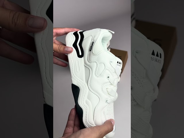 Чоботи жіночі шкіряні байка хутро 592641 Чорний Кеди жіночі шкіряні 592666 Білі