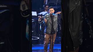 Download lagu Azlan & The Typewriter - Jangan Khianati Aku || Konsert Suara 34  #Konsert #AzlanTheTypewriter mp3