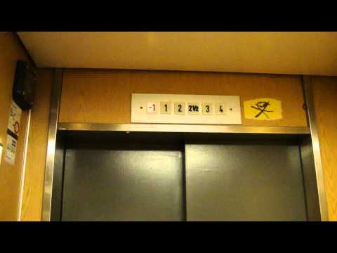 KONE Traction elevator @ Trädgårdsgatan 4 in Sundsvall..