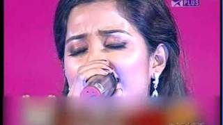 Yeh Zindagi Ussi Ki Hai - YouTube