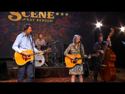 Bruce Robison & Kelly Willis Perform "Motor City Man" on The Texas Music Scene