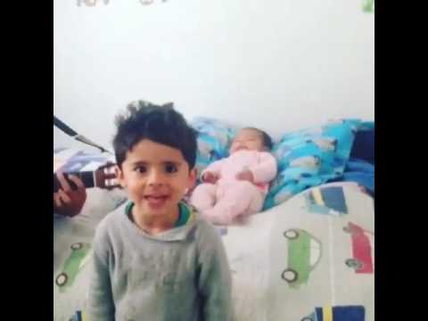 Carlitos cantando Despierta de Alejandro Filio