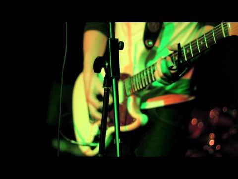 Denuo - Blood Red Sun (Live at Hobos)