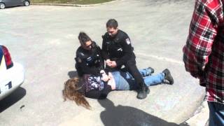 preview picture of video 'intervention policiere demesuree BBQ 4 avril 2012.MOV'