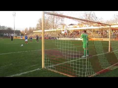 VfR Mannheim - Freiburger FC / Das 1:0 durch Piero Adragna (27.)