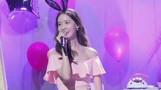 Yoona - Deoksugung Stonewall Walkway at Party (Fancam)
