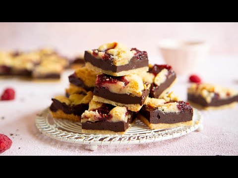 Raspberry and Chocolate Shortbread Bars (Billionaire Bars?) - Hot Chocolate Hits