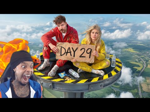 FlightReacts To MrBeast Survive 30 Days Trapped In The Sky, Win $250,000!