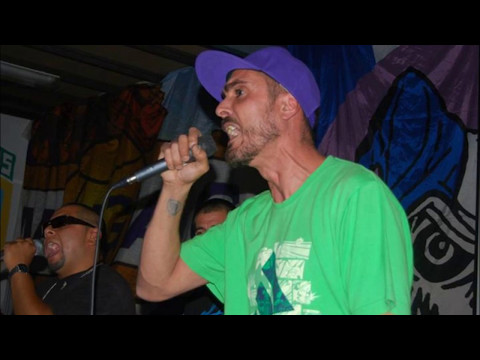 LA PERRERA UNDERGROUND la leyenda del tiempo