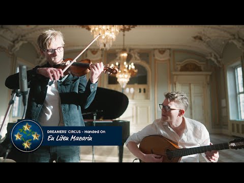 'En Liten Mazarin' - Handed On - Dreamers' Circus