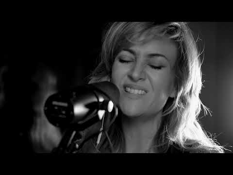 Angel Snow // I Need You (Live at WUTC)