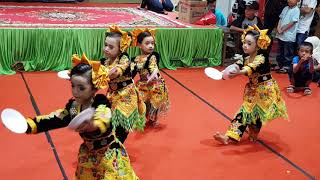 Download lagu QUEENSHA CS... HEBATNYA PENARI CILIK BAWAKAN TARI PIRING mp3