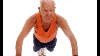 Super Strong 80 Year Old ( Street Workout old man )