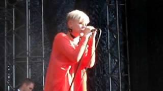Robyn - Sexual eruption- Way out west 2009