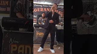 Download lagu pandangan pertama.voc.igun.la.@jejakpangeranmusic1138 mp3