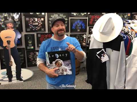 Tom Segura as Garth Brooks Selling Merchandise Deepfake