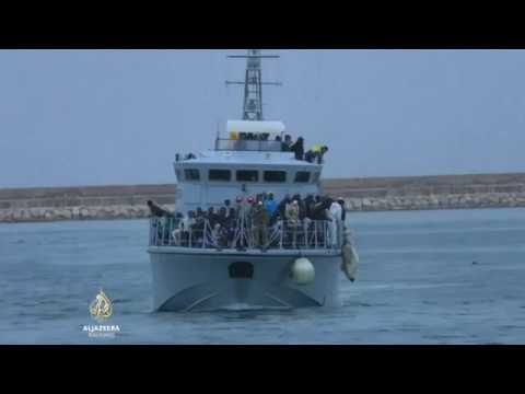 Stotine migranata spašene kod libijske obale