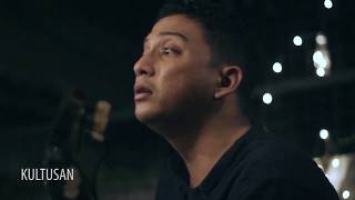 Download lagu Sal Priadi - Kultusan ( SOUNDNESS Live Session ) mp3 Download lagu Sal Priadi - Kultusan ( SOUNDNESS Live Session ) mp3