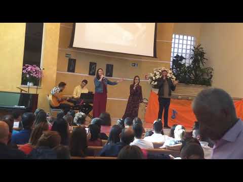 Joyce Carnassale, Riane Junqueira e Marcel Freire na IASD Vila Ré