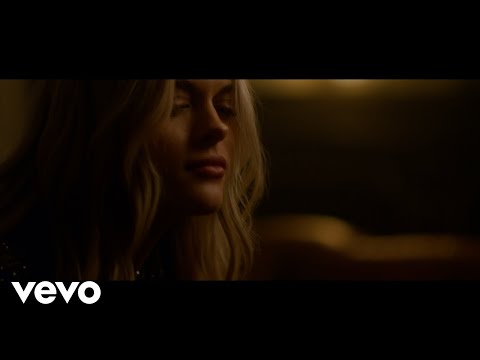 Video thumbnail for you don’t deserve a country song