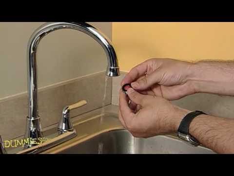 image-How do you clean the aerator on a pull down faucet?