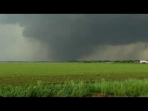 Storm Chase in Moore, OK 05/20/2013