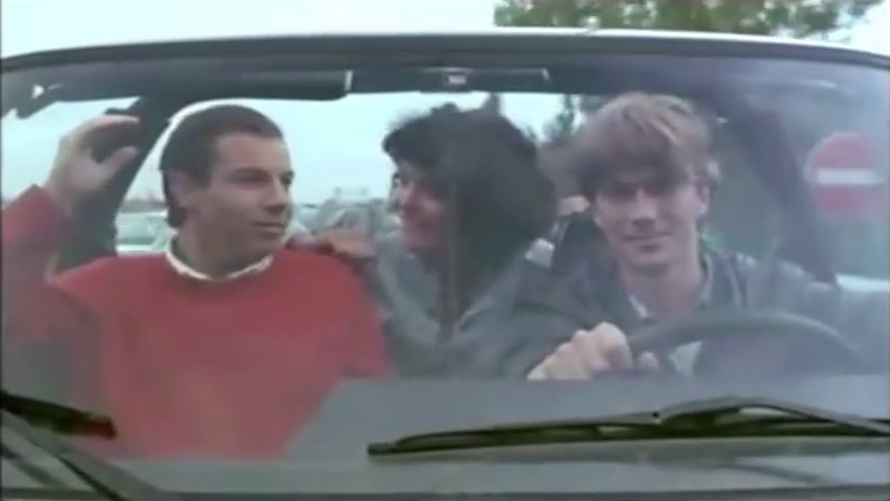 Miniature de la vidéo DEUX ENFOIRÉS À SAINT-TROPEZ Bande Annonce VF 1986 HD du film Deux enfoirés à Saint-Tropez