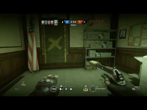 Sneaky...Sneaky...Caveira...