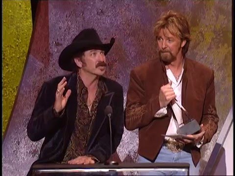 Brooks & Dunn Win Country Band Duo or Group - AMA 2005
