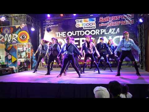 180825 (4K) No.1 cover Wanna one - Intro & Boomerang @ The outdoor plaza cover dance