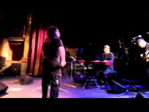 Lucynine (Sergio Bertani) - Live @ Teatro Toselli (Cuneo) - Beatles mashup