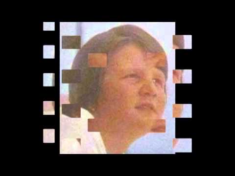 "Sirak sum pri majka i tatko"-Sofija Dzorleva Sofce