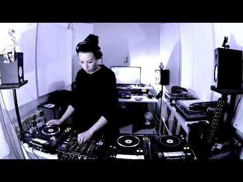 Candy Cox @ HAPPY 2021 / Galaxie Radio Belgium NYE