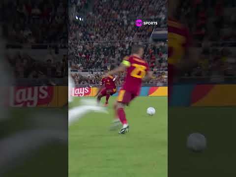 JÁ VAI, WESLEY?! O VINI JR. DRIBLOU O WESLEY SEM NEM TOCAR NA BOLA #shorts