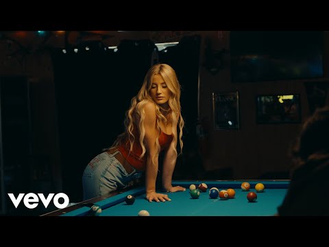 Kiss My Levis - Bellah Mae