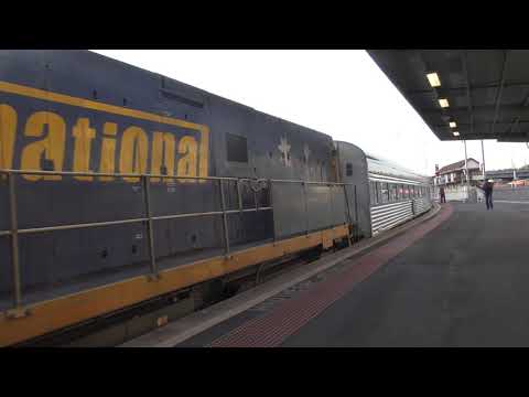 NR15 on Overland arriving Southern Cross